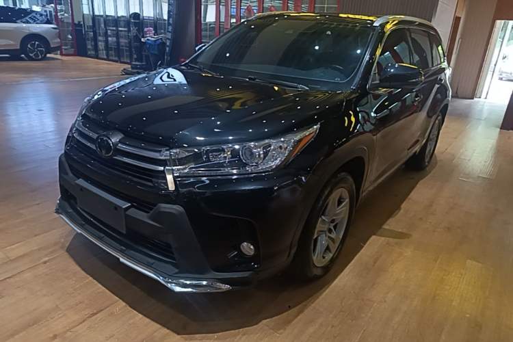 Toyota highlander 2021 — фото 1