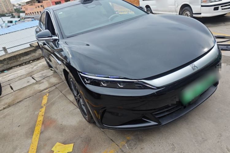 BYD Han 2025 — 3