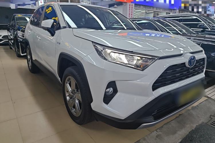 Toyota RAV4 2022 — 3
