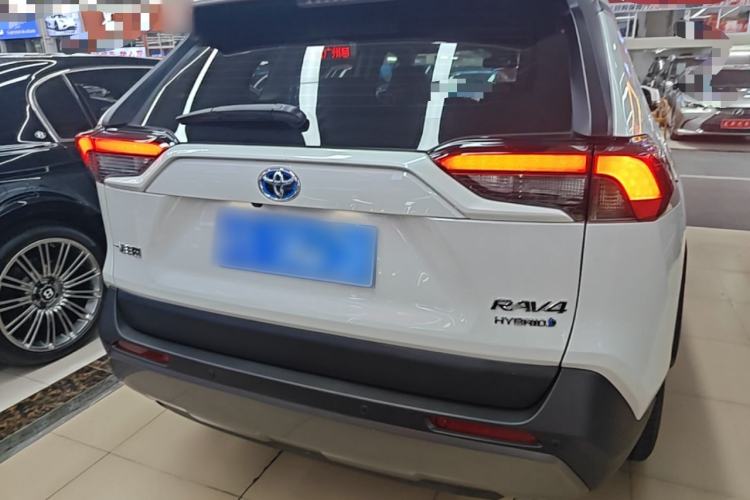Toyota RAV4 2022 — 5