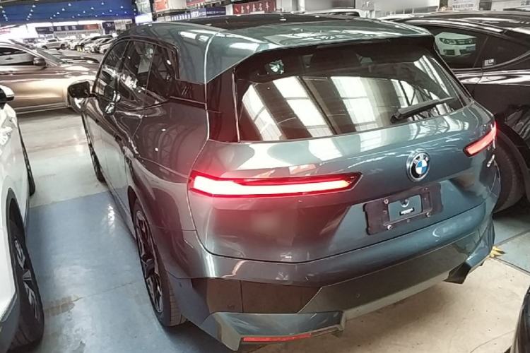 BMW iX 2022 — 4