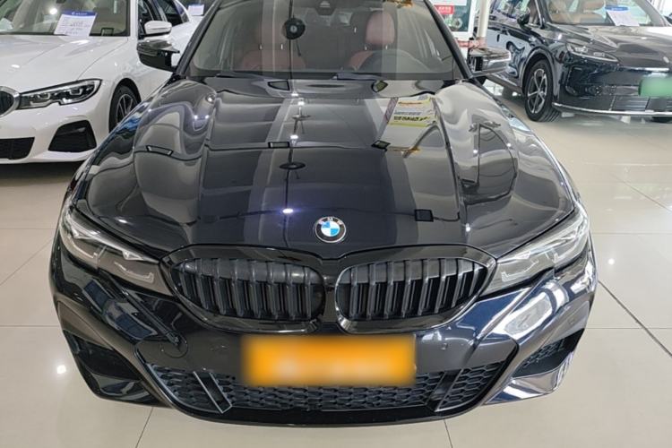 BMW 325i 2022 — 2