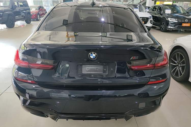 BMW 325i 2022 — 5