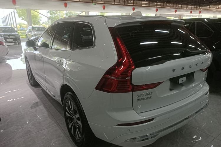 Volvo XC60 2024 — фото 4