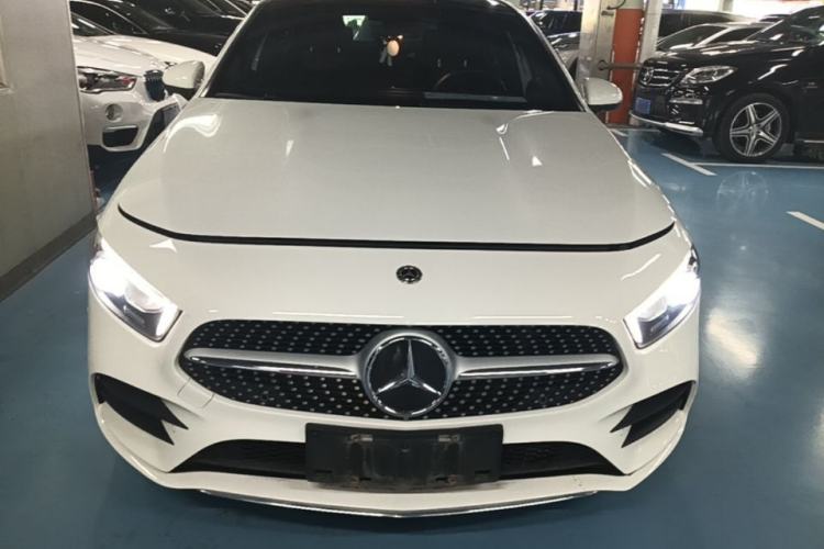 Mercedes-Benz A 200 L 2020 — фото 2