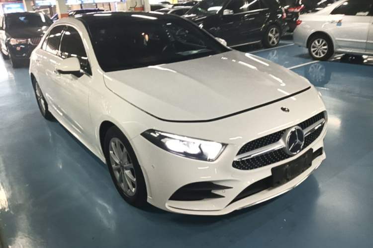 Mercedes-Benz A 200 L 2020 — фото 3