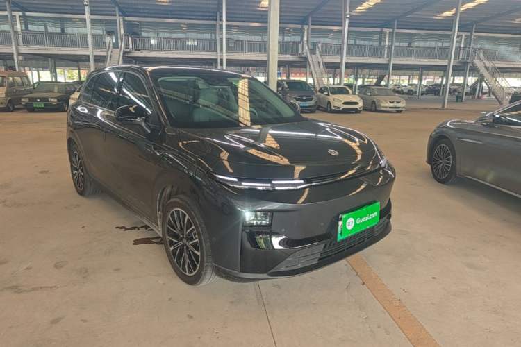 Leapmotor B10 2025 — 3