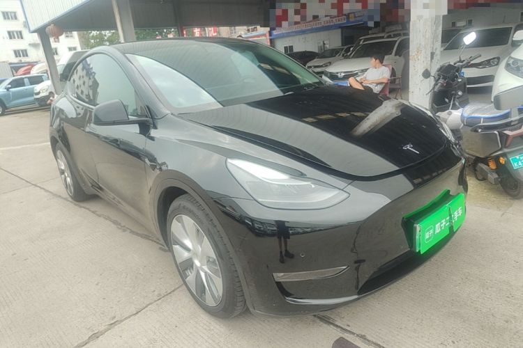 Tesla Model Y 2021 — 3