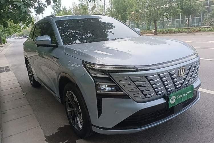 ChangAn CS75 PLUS 2025 — фото 3