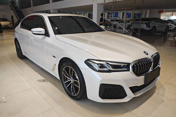 BMW 535Le 2022 — фото 3