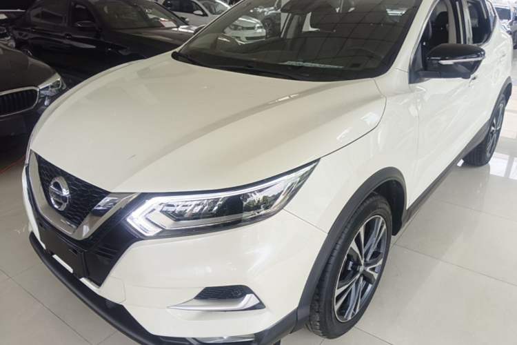 Nissan Qashqai 2022 — фото 1