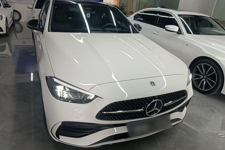 Mercedes-Benz C 260 L 2023 — фото 2