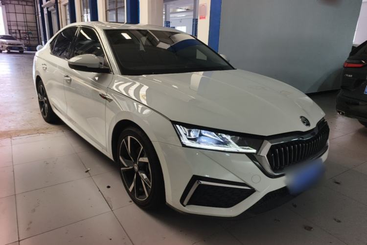 Skoda octavia 2023 — фото 3