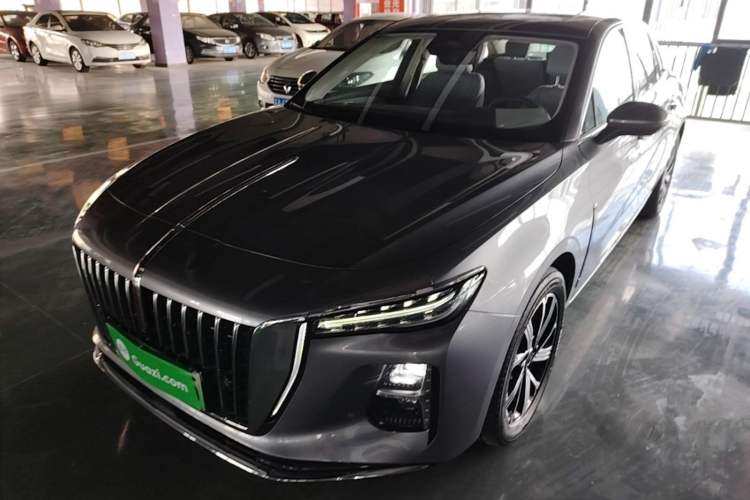 Hongqi H5 PHEV 2025 — фото 1