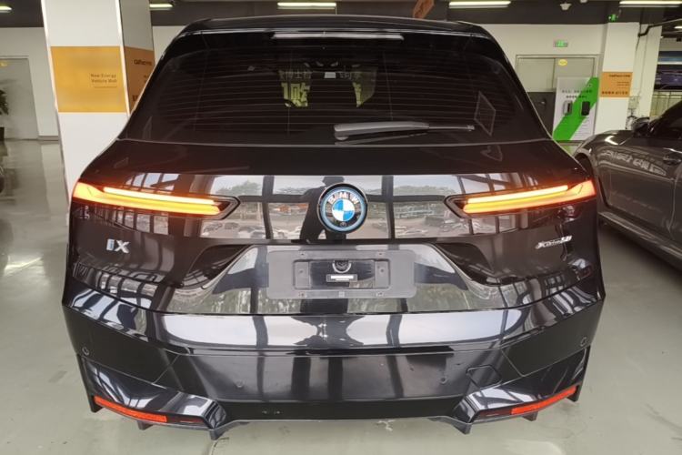 BMW iX 2022 — 5
