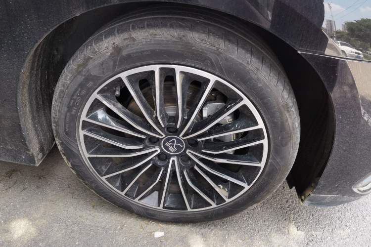 BYD Han 2024 — 5