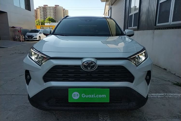 Toyota RAV4 2023 — 2