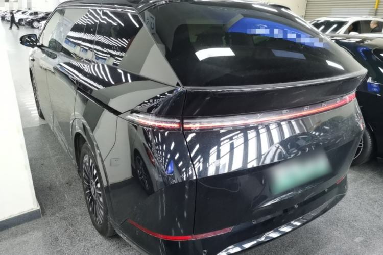 XPeng X9 2025 — 4
