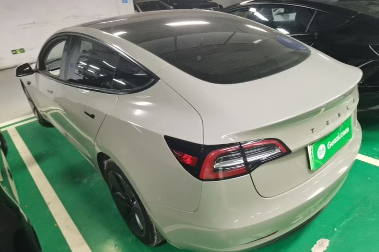 Tesla Model 3 2021 — 4