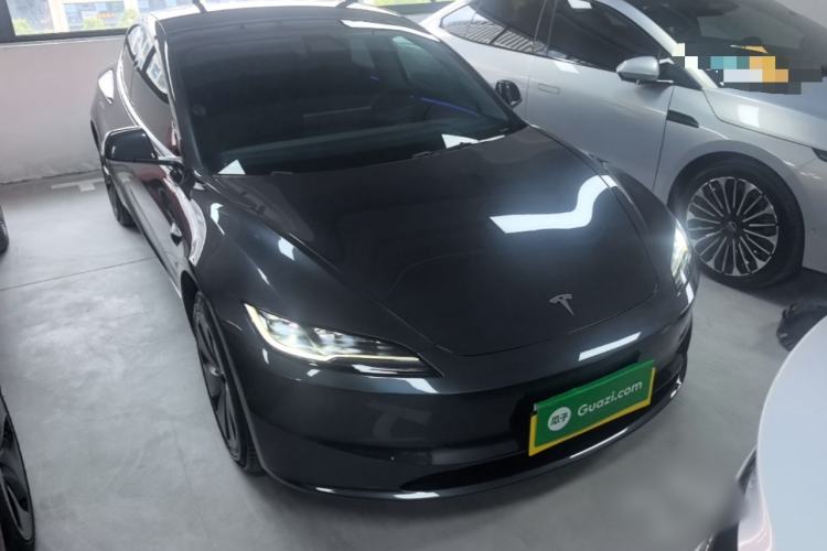 Tesla Model 3 2023 — 3