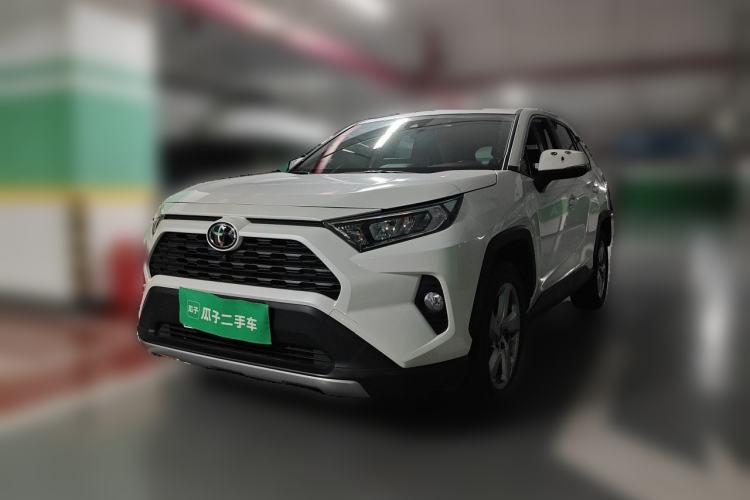 Toyota RAV4 2020 — фото 1