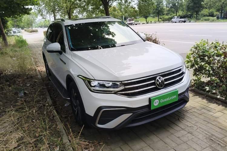 Volkswagen Tiguan L 2023 — 3