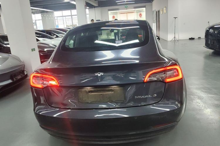Tesla Model 3 2020 — 5