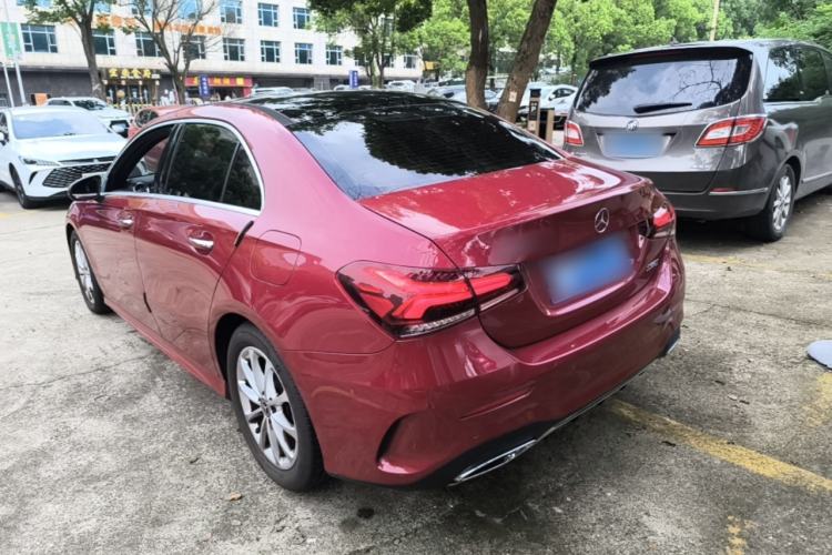 Mercedes-Benz A 200 L 2020 — фото 4