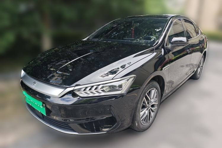 BYD Qin PLUS 2023 — фото 1