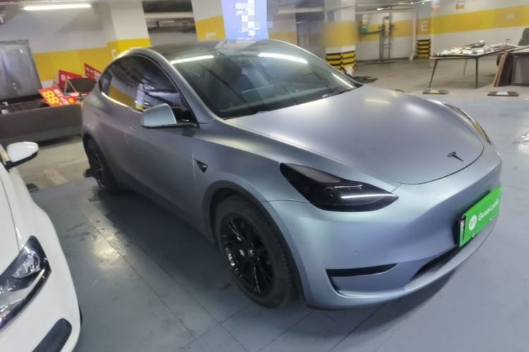 Tesla Model Y 2022 — 3