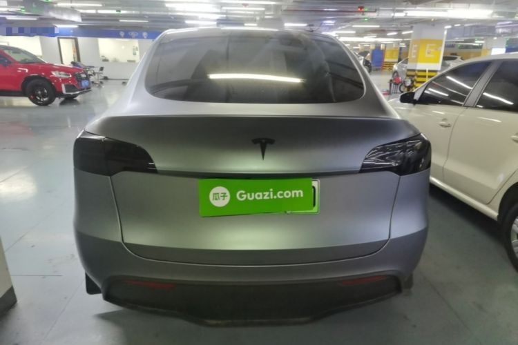 Tesla Model Y 2022 — 5
