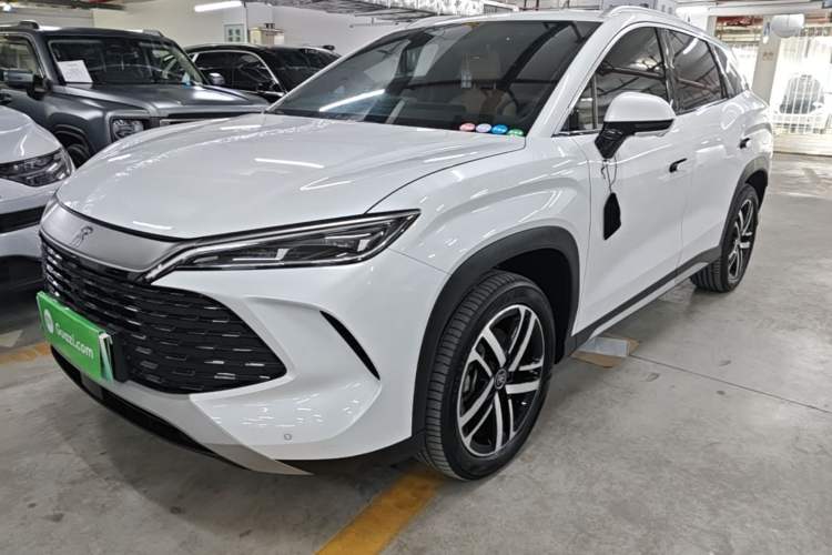 BYD Song L DM-i 2024 — фото 1