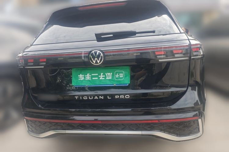 Volkswagen Tiguan L 2024 — фото 4
