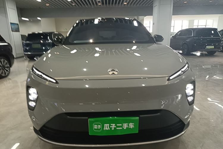 NIO ES8 2024 — 2