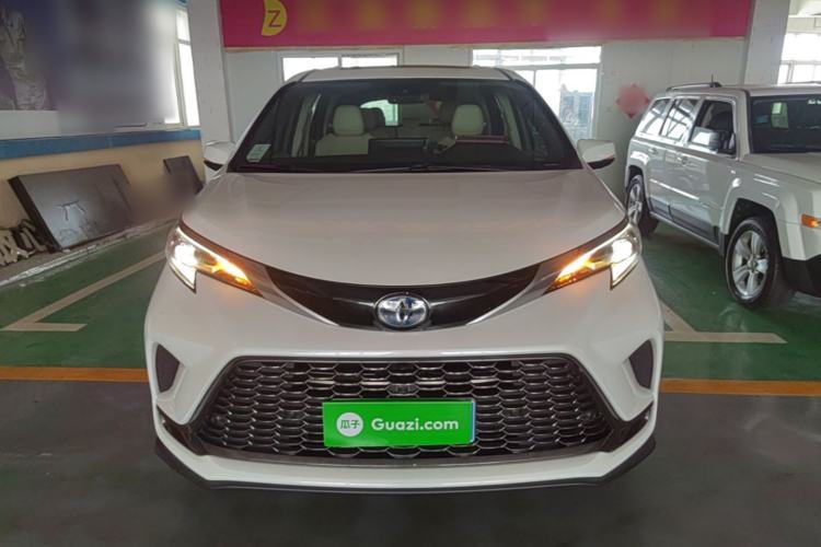 Toyota Granvia 2023 — 2