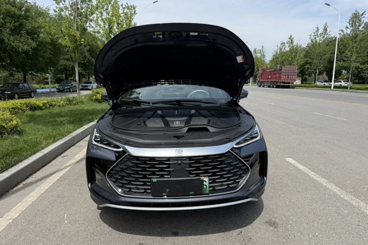 BYD Tang 2025 — 2