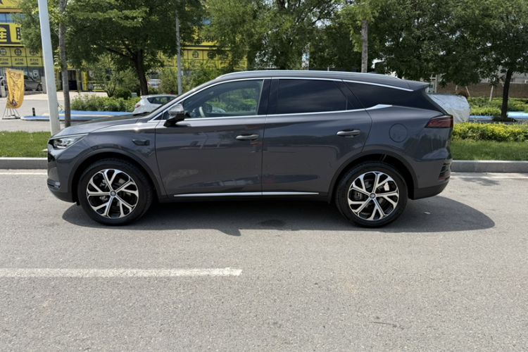 BYD Tang 2025 — 5