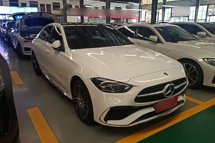Mercedes-Benz C 260 L 2023 — 3