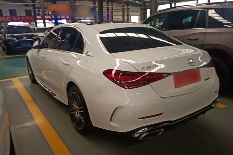 Mercedes-Benz C 260 L 2023 — 4