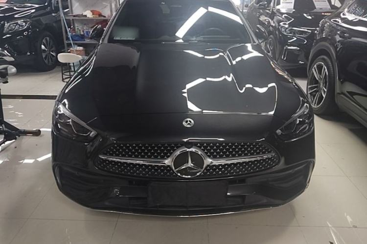 Mercedes-Benz C 260 L 2024 — 2