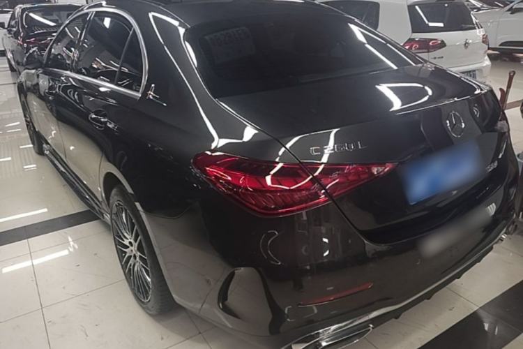 Mercedes-Benz C 260 L 2024 — 4