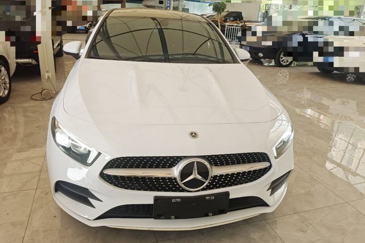 Mercedes-Benz A 200 L 2021 — фото 2