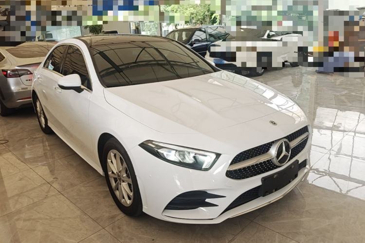 Mercedes-Benz A 200 L 2021 — фото 3