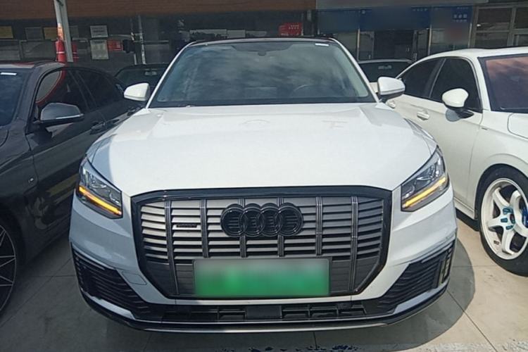 Audi Q2L 2019 — 2
