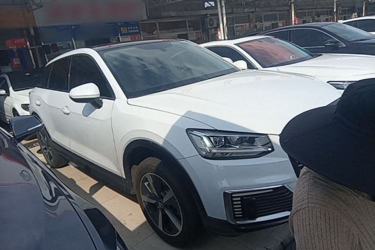 Audi Q2L 2019 — 3