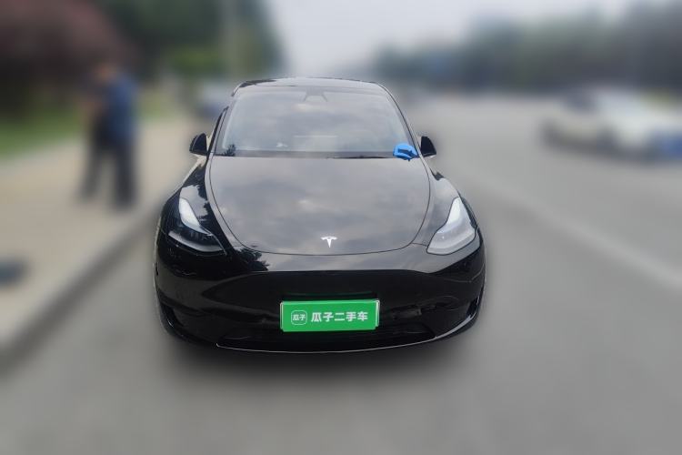 Tesla Model Y 2022 — 2