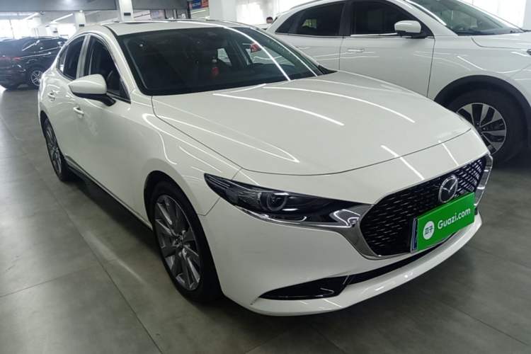 Mazda 3 2023 — 3