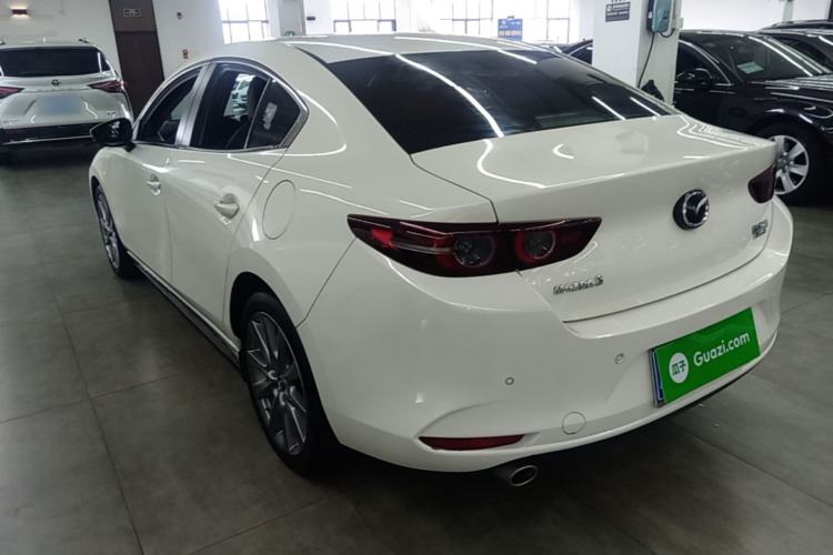 Mazda 3 2023 — 4