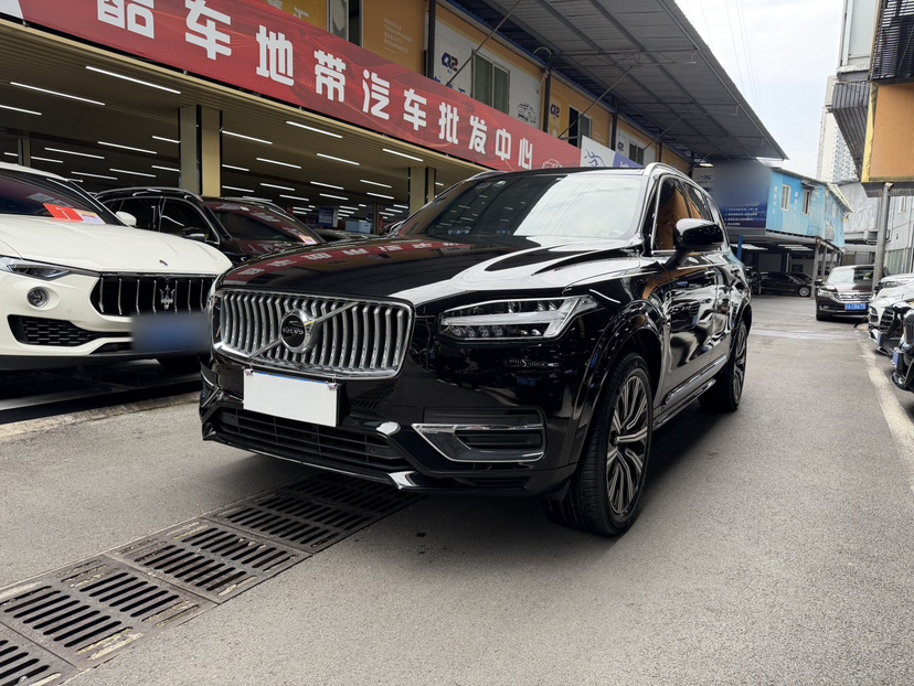 Volvo XC90 2022 — фото 1