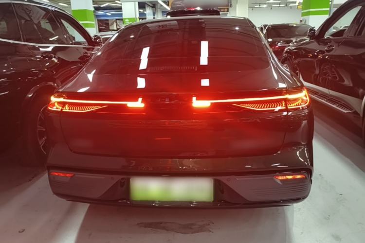 Geely Galaxy 8 2025 — 5